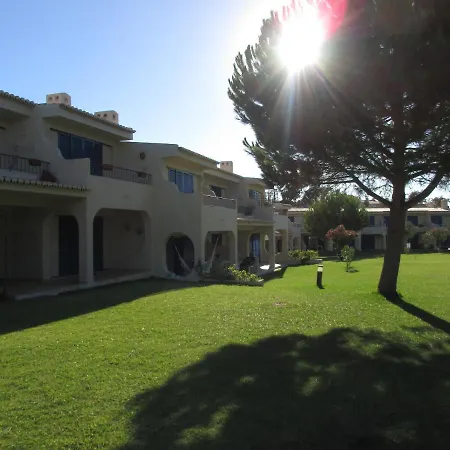 Bemposta's Sunny Place - Family Getaway Apartmán